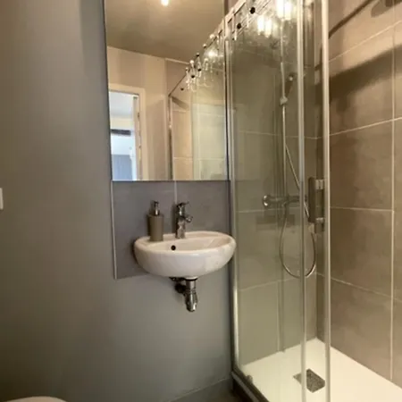 Apartman Charming 80m Near The Old Port!