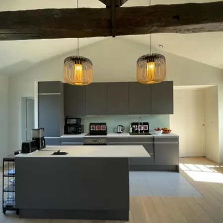 Charming 80m Near The Old Port!