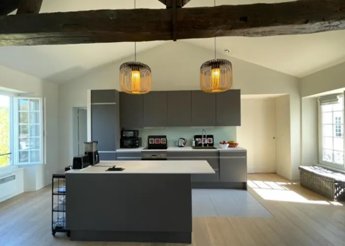 Charming 80m Near The Old Port! *